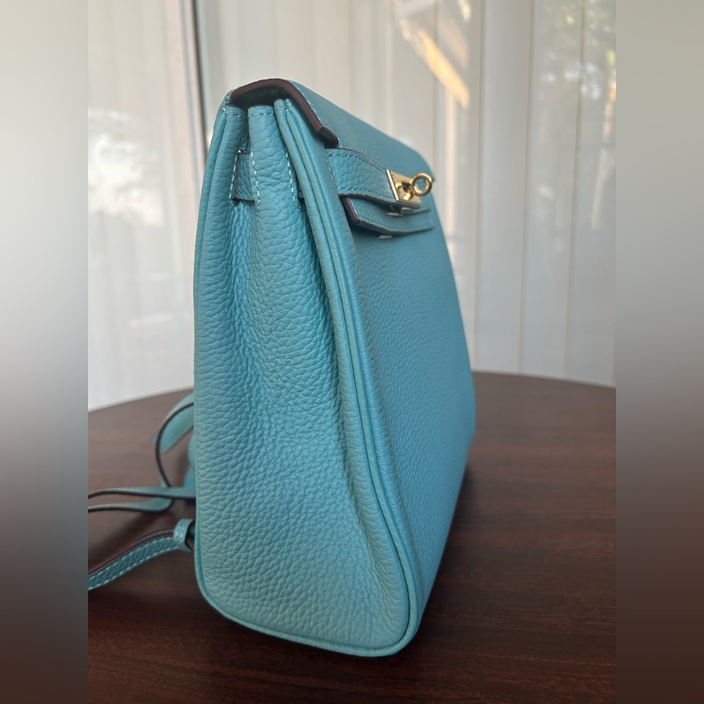 SUPER SALE‼️ Medium size sky blue color back pack adjustable - Picture 3 of 6